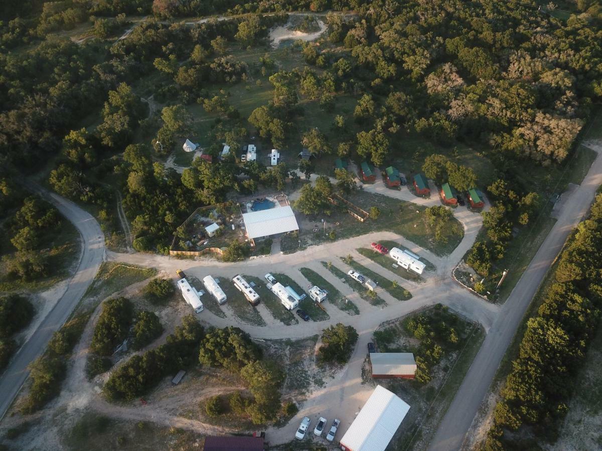 Pipe Creek Al'S Hideaway Cabin And Rv Space, Llc מראה חיצוני תמונה